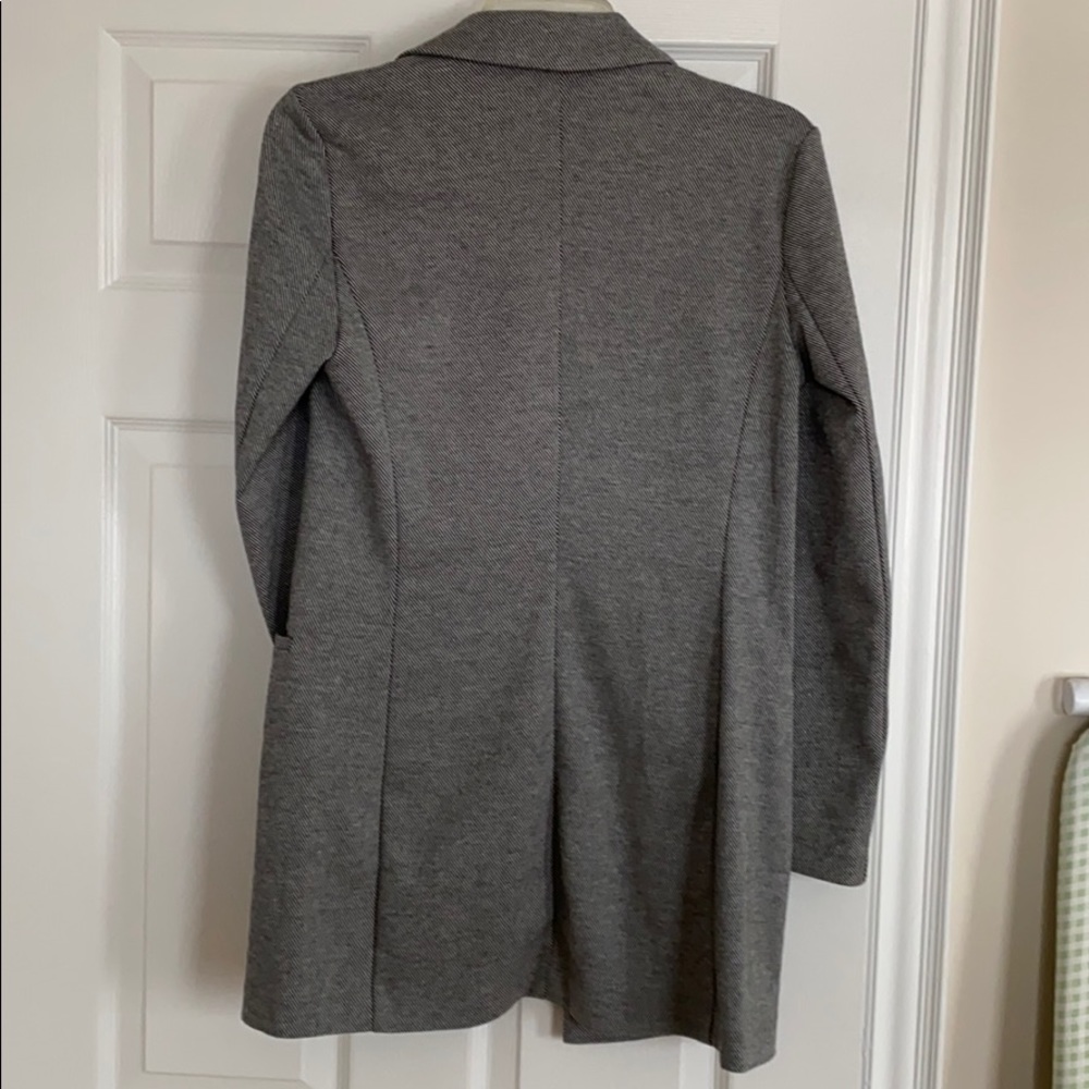 Dynamite fitted stretch blazer. - Picture 5 of 5